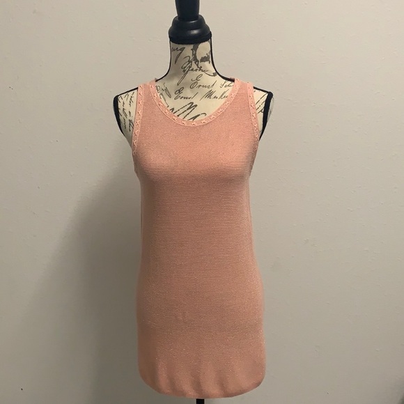 WHBM Peach top with border - Picture 1 of 5